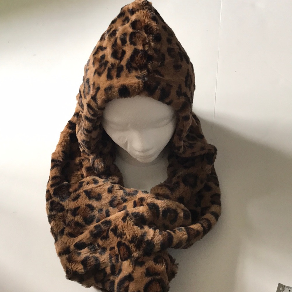 LEOPARD FAUX FUR INFINITY HOODIE SCARF